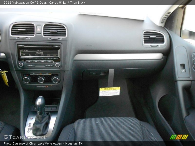 Candy White / Titan Black 2012 Volkswagen Golf 2 Door