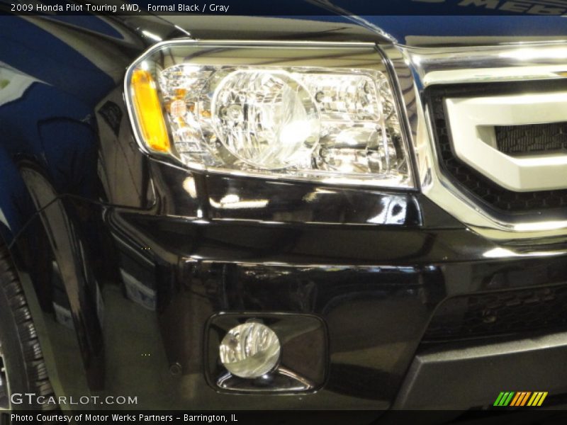 Formal Black / Gray 2009 Honda Pilot Touring 4WD