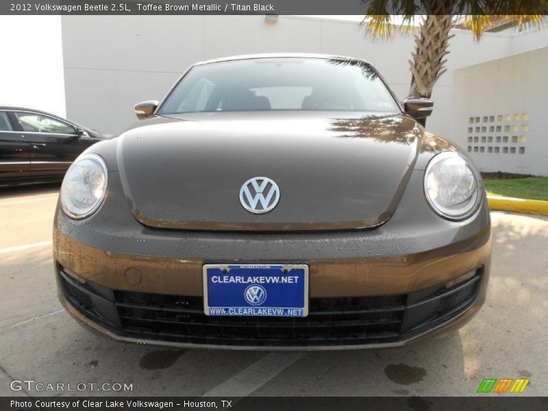 Toffee Brown Metallic / Titan Black 2012 Volkswagen Beetle 2.5L