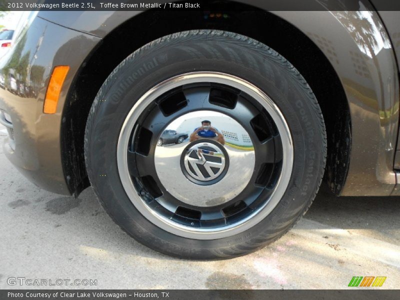 Toffee Brown Metallic / Titan Black 2012 Volkswagen Beetle 2.5L