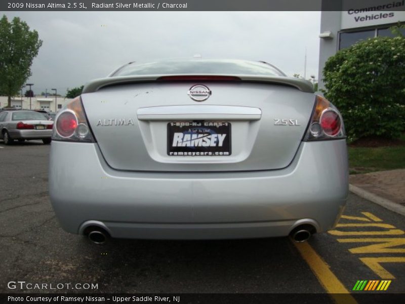 Radiant Silver Metallic / Charcoal 2009 Nissan Altima 2.5 SL