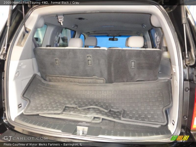 Formal Black / Gray 2009 Honda Pilot Touring 4WD