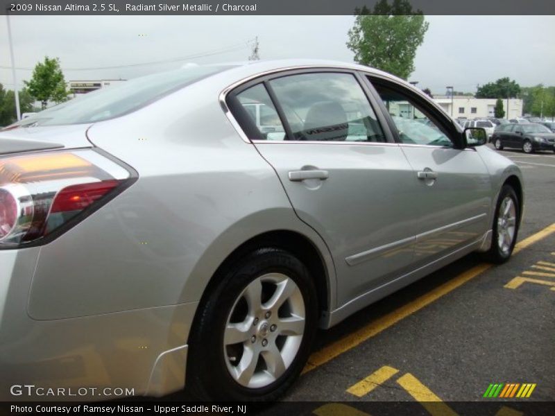 Radiant Silver Metallic / Charcoal 2009 Nissan Altima 2.5 SL