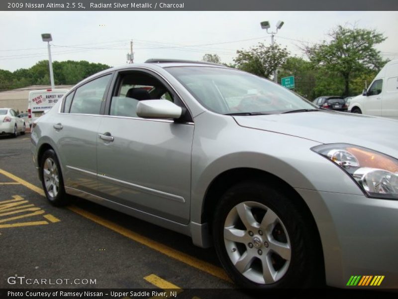 Radiant Silver Metallic / Charcoal 2009 Nissan Altima 2.5 SL