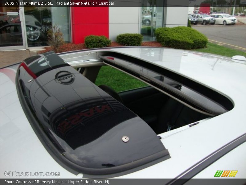 Radiant Silver Metallic / Charcoal 2009 Nissan Altima 2.5 SL