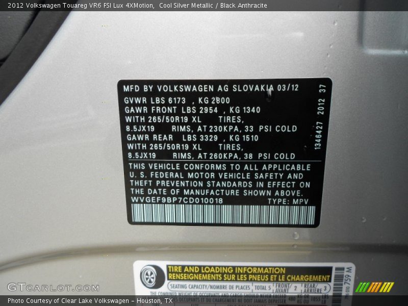 Cool Silver Metallic / Black Anthracite 2012 Volkswagen Touareg VR6 FSI Lux 4XMotion