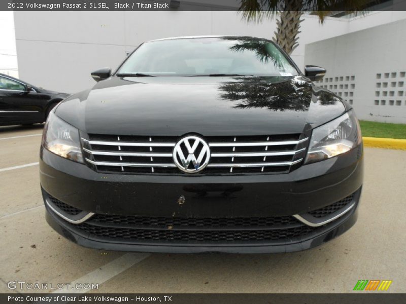 Black / Titan Black 2012 Volkswagen Passat 2.5L SEL