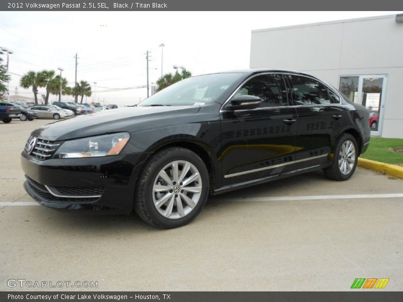 Black / Titan Black 2012 Volkswagen Passat 2.5L SEL