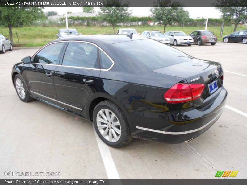 Black / Titan Black 2012 Volkswagen Passat 2.5L SEL