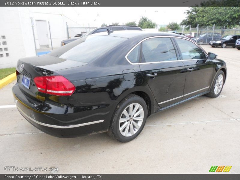 Black / Titan Black 2012 Volkswagen Passat 2.5L SEL