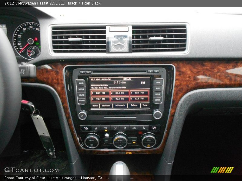 Black / Titan Black 2012 Volkswagen Passat 2.5L SEL