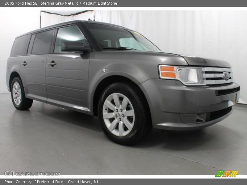 Sterling Grey Metallic / Medium Light Stone 2009 Ford Flex SE
