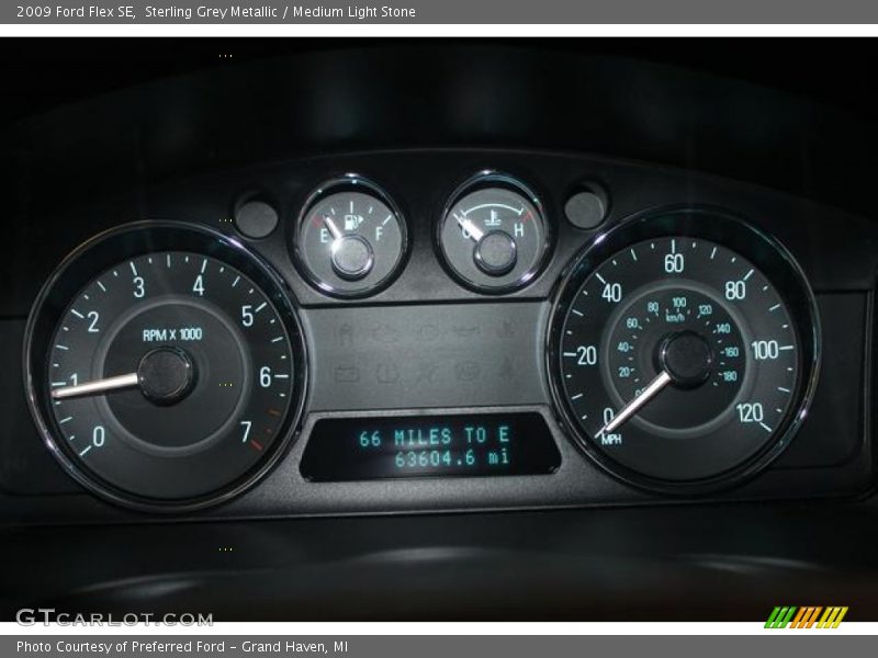 Sterling Grey Metallic / Medium Light Stone 2009 Ford Flex SE