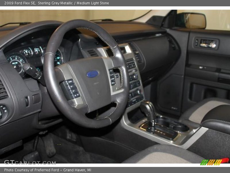 Sterling Grey Metallic / Medium Light Stone 2009 Ford Flex SE