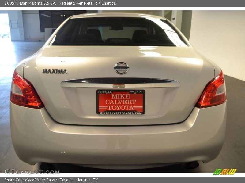 Radiant Silver Metallic / Charcoal 2009 Nissan Maxima 3.5 SV