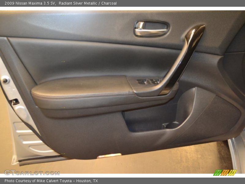 Radiant Silver Metallic / Charcoal 2009 Nissan Maxima 3.5 SV