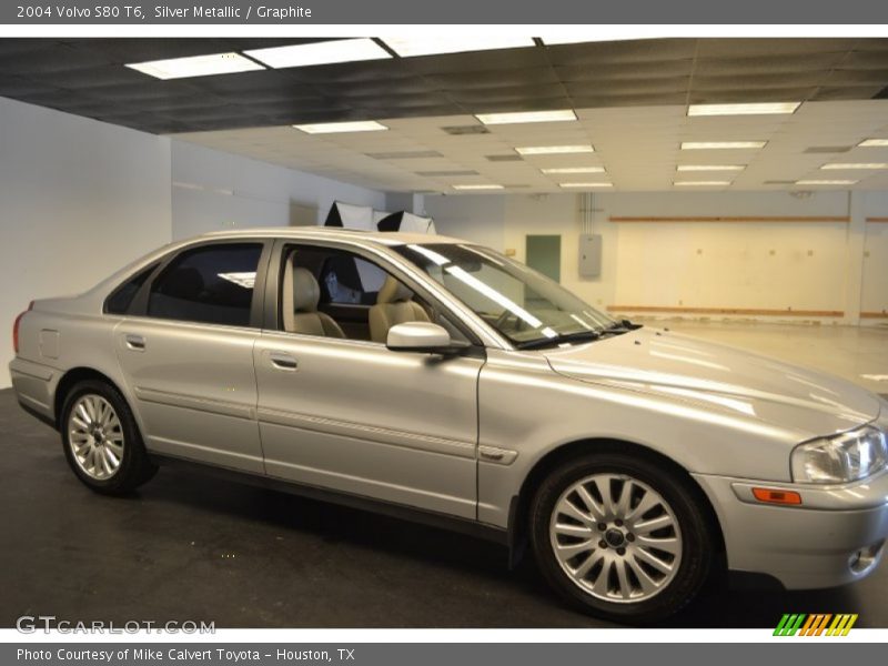 Silver Metallic / Graphite 2004 Volvo S80 T6