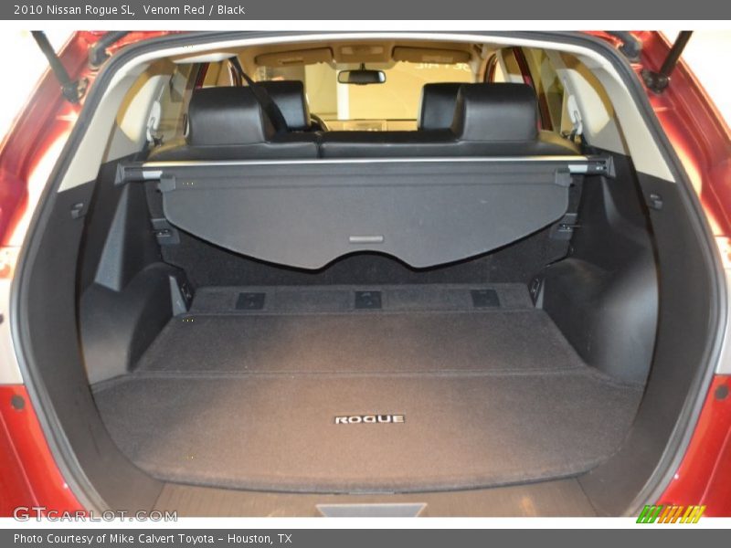Venom Red / Black 2010 Nissan Rogue SL