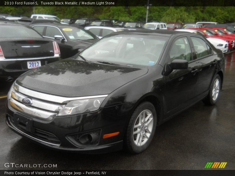 Tuxedo Black Metallic / Medium Light Stone 2010 Ford Fusion S