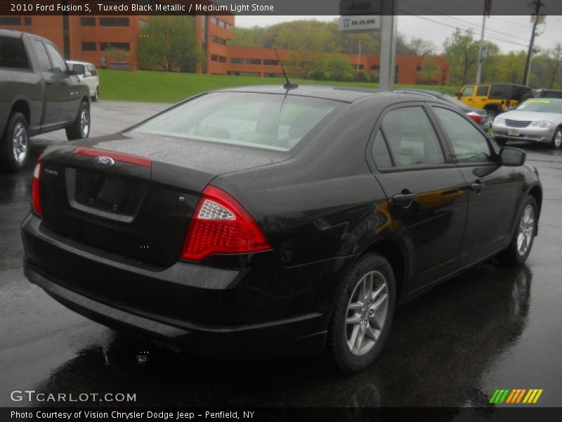 Tuxedo Black Metallic / Medium Light Stone 2010 Ford Fusion S