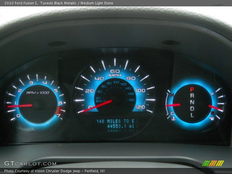Tuxedo Black Metallic / Medium Light Stone 2010 Ford Fusion S