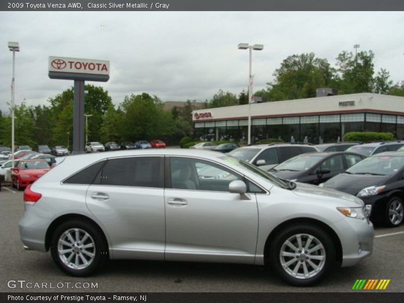 Classic Silver Metallic / Gray 2009 Toyota Venza AWD