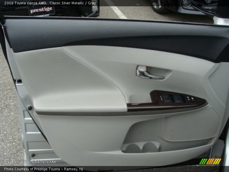 Classic Silver Metallic / Gray 2009 Toyota Venza AWD