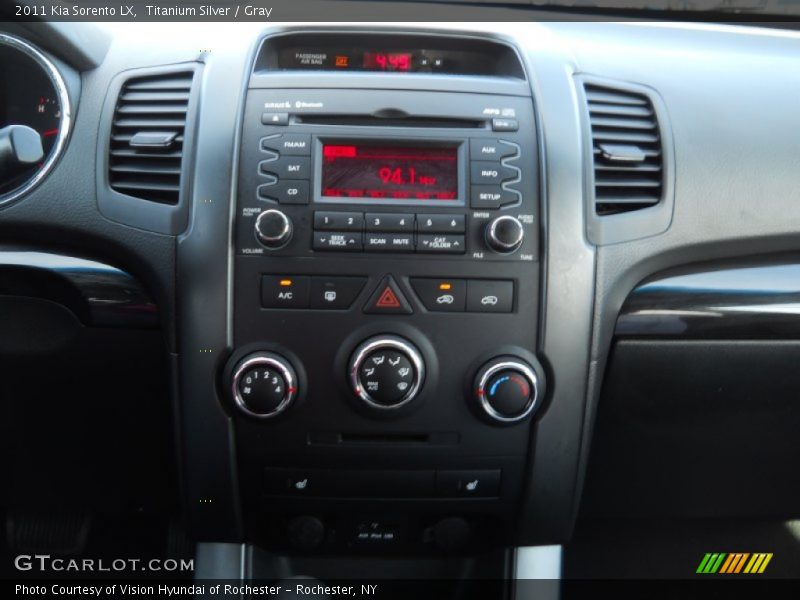 Titanium Silver / Gray 2011 Kia Sorento LX