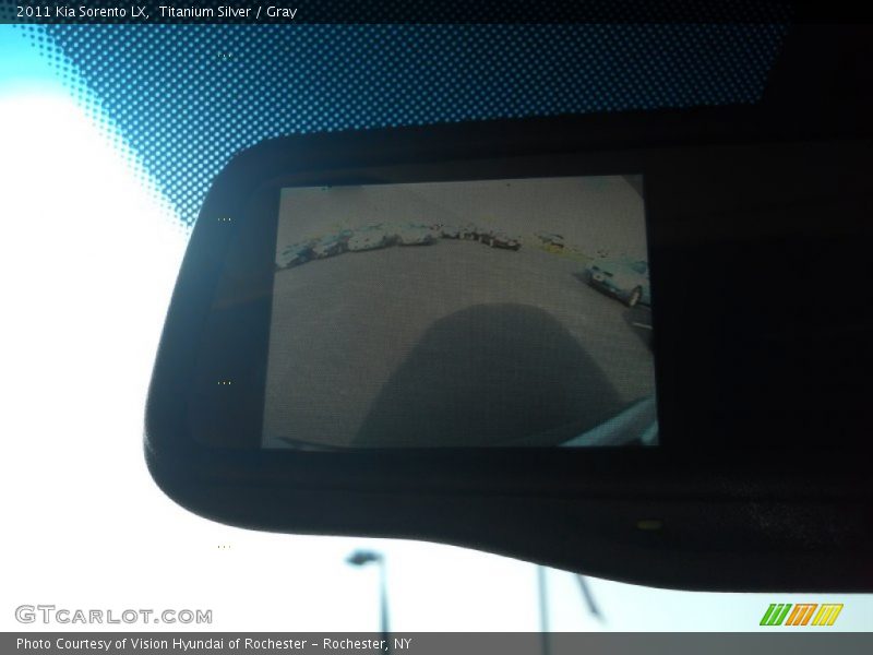 Titanium Silver / Gray 2011 Kia Sorento LX