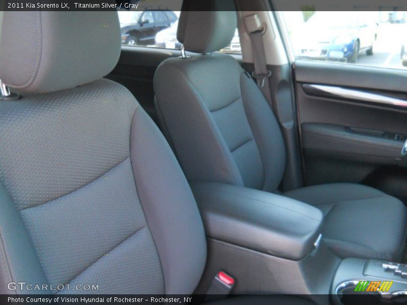 Titanium Silver / Gray 2011 Kia Sorento LX
