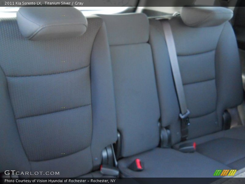 Titanium Silver / Gray 2011 Kia Sorento LX
