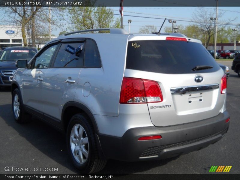 Titanium Silver / Gray 2011 Kia Sorento LX