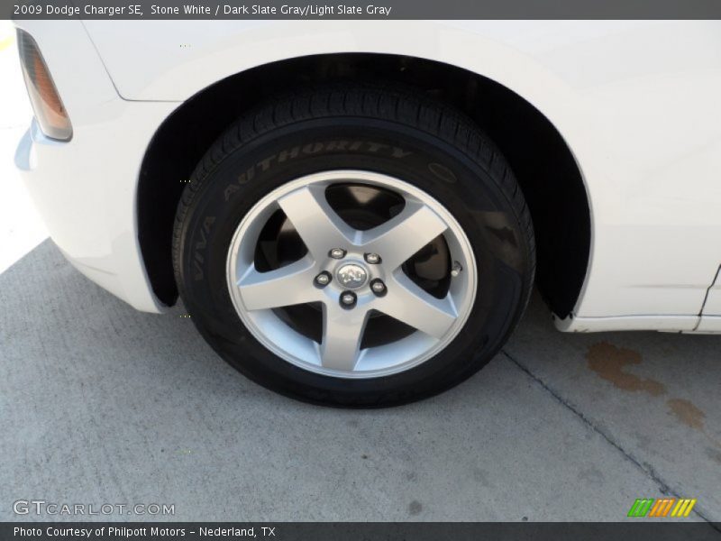Stone White / Dark Slate Gray/Light Slate Gray 2009 Dodge Charger SE