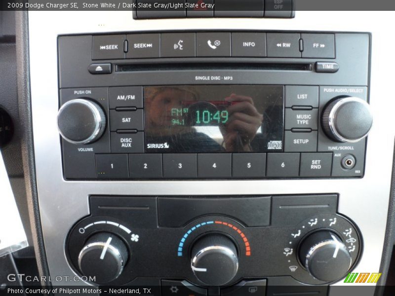 Stone White / Dark Slate Gray/Light Slate Gray 2009 Dodge Charger SE