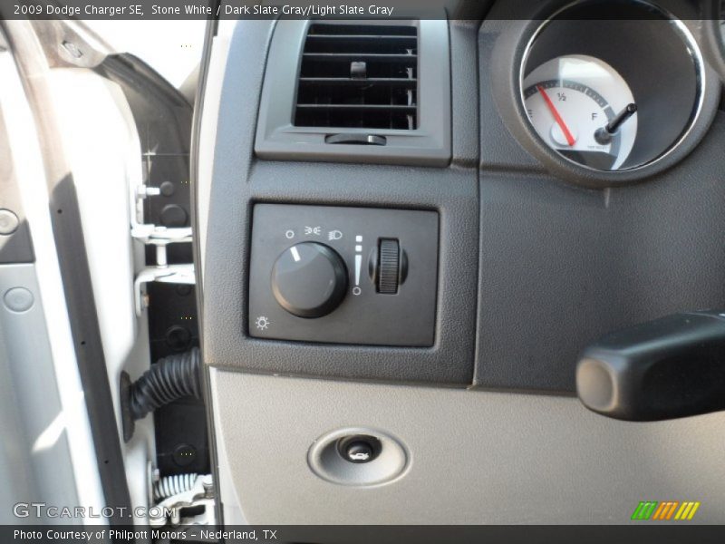 Stone White / Dark Slate Gray/Light Slate Gray 2009 Dodge Charger SE