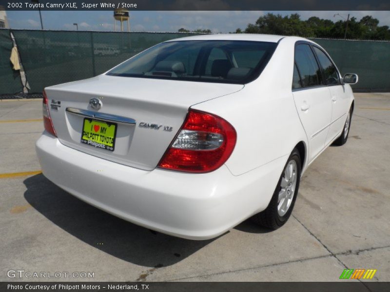 Super White / Stone 2002 Toyota Camry XLE