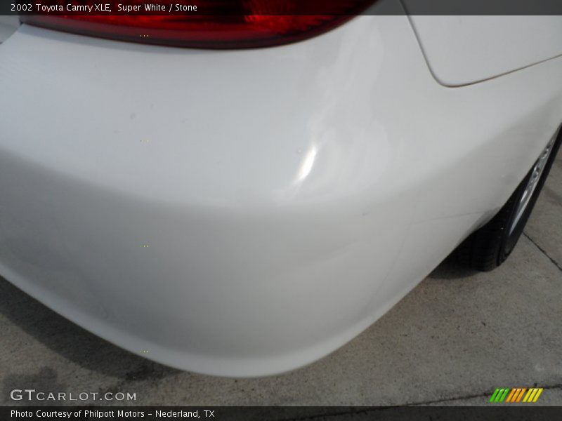 Super White / Stone 2002 Toyota Camry XLE
