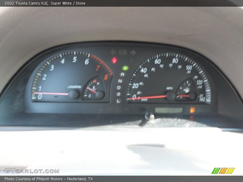 Super White / Stone 2002 Toyota Camry XLE