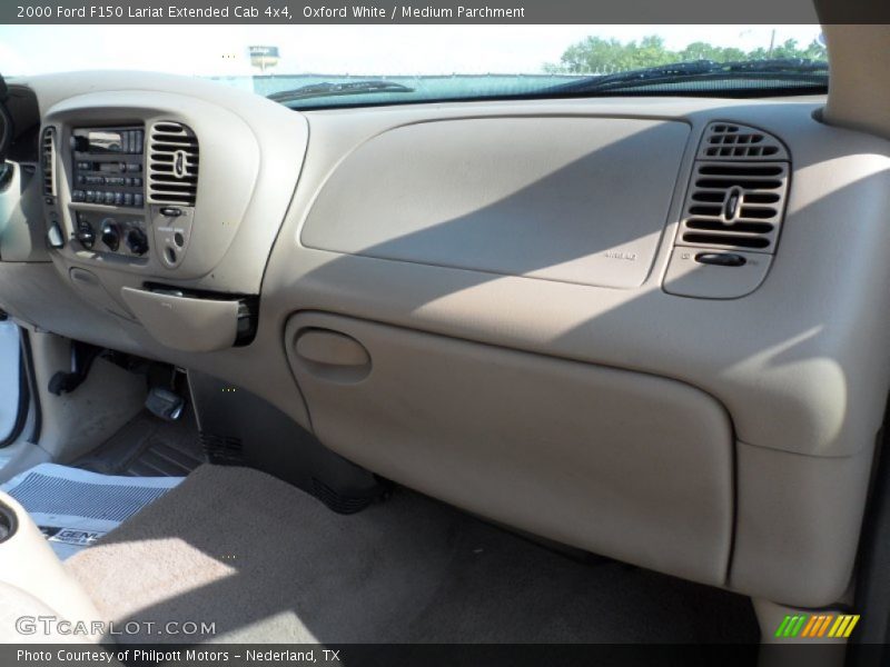 Oxford White / Medium Parchment 2000 Ford F150 Lariat Extended Cab 4x4