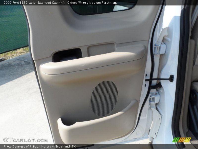 Oxford White / Medium Parchment 2000 Ford F150 Lariat Extended Cab 4x4