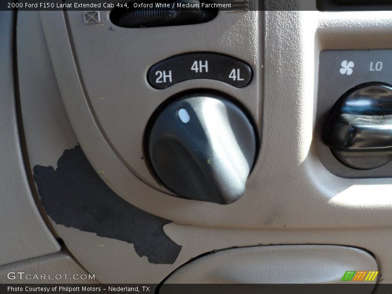 Oxford White / Medium Parchment 2000 Ford F150 Lariat Extended Cab 4x4