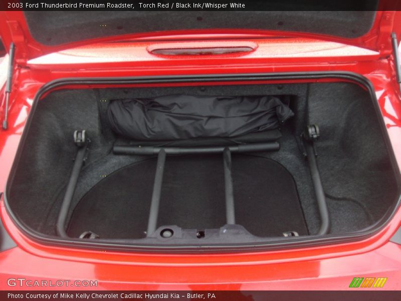  2003 Thunderbird Premium Roadster Trunk