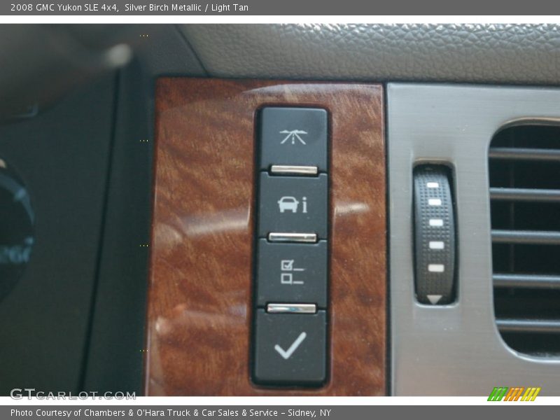 Silver Birch Metallic / Light Tan 2008 GMC Yukon SLE 4x4