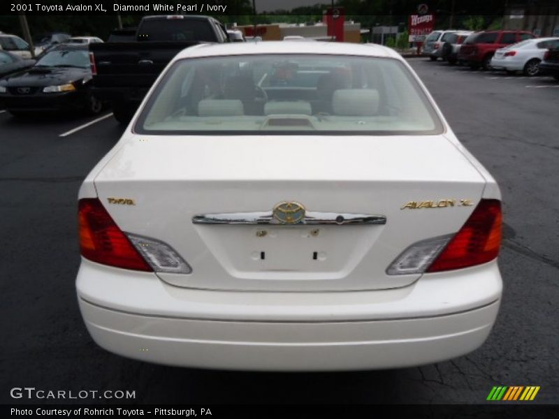 Diamond White Pearl / Ivory 2001 Toyota Avalon XL