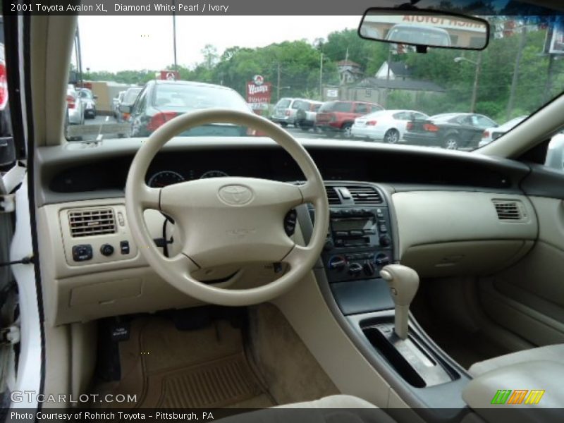 Diamond White Pearl / Ivory 2001 Toyota Avalon XL