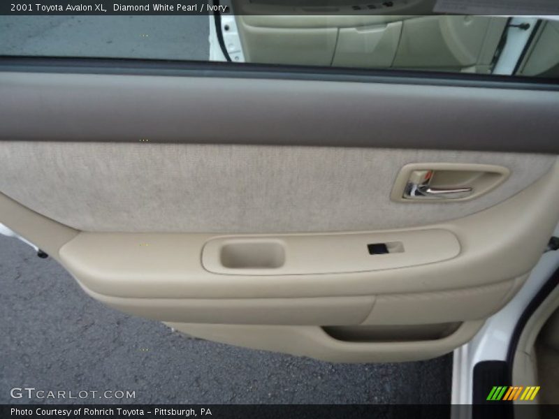 Diamond White Pearl / Ivory 2001 Toyota Avalon XL