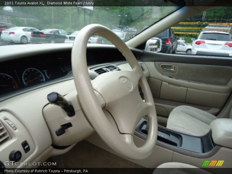 Diamond White Pearl / Ivory 2001 Toyota Avalon XL
