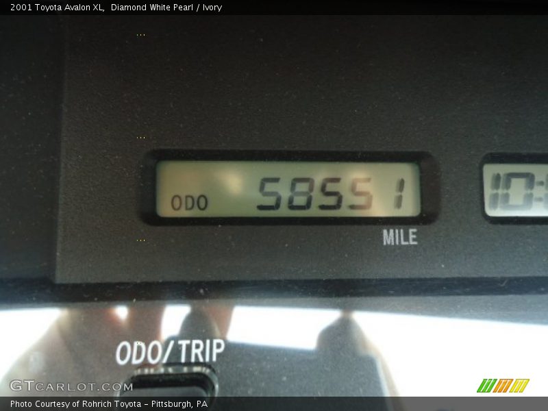 Diamond White Pearl / Ivory 2001 Toyota Avalon XL