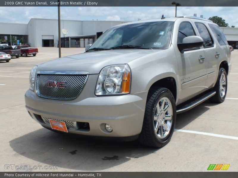 Silver Birch Metallic / Ebony 2009 GMC Yukon Denali