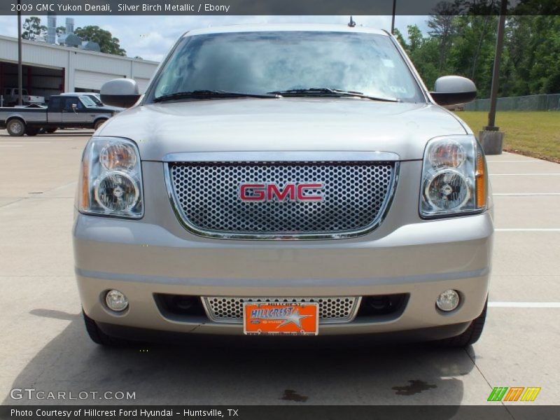Silver Birch Metallic / Ebony 2009 GMC Yukon Denali